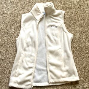 Columbia cream fleece vest, size small